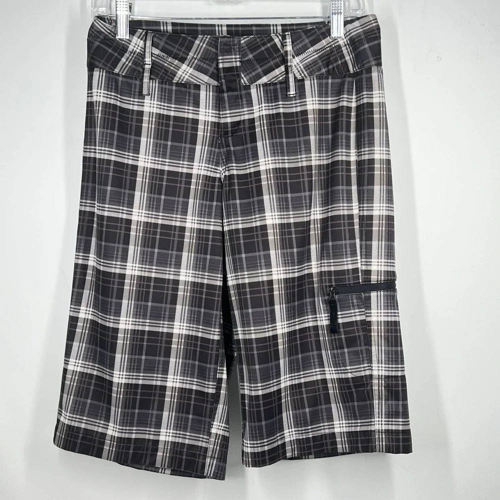 Lululemon Black Plaid Bermuda Tall Shorts Slim Fit Size 2 NWOT